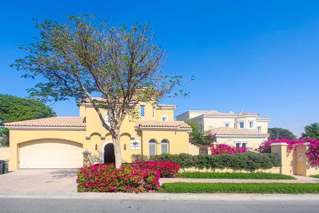 Luxury 3BR Villa with Assistant Room at Alvorada 4 Arabian Ranches by Deluxe Holiday Homes