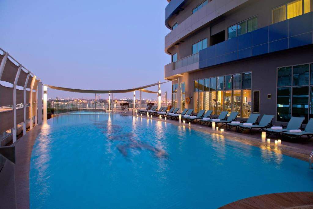 DAMAC Maison Mall Street